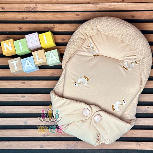 قنداق-سوئیسی-نوزاد-طرح-گلدوزی-اردک قنداق-سوئیسی-نوزاد-طرح-گلدوزی-اردک