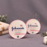 کرم نرم‌کننده صورت و بدن جانسونز مدل Soft Cream